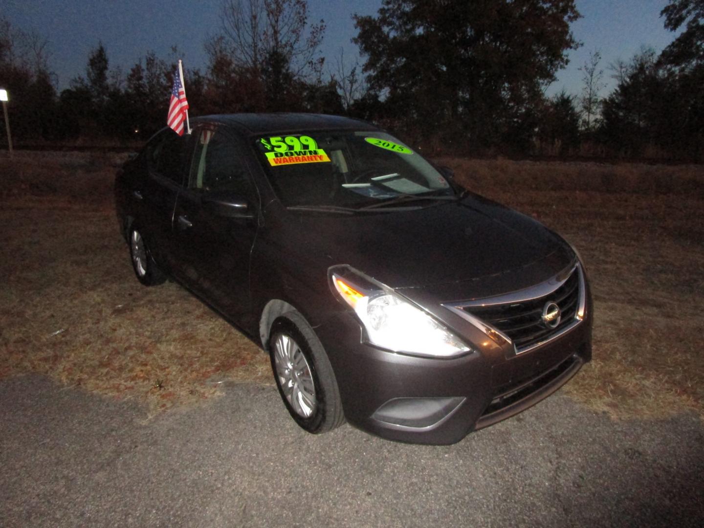 2015 Gray Nissan Versa 1.6 S 5M (3N1CN7AP1FL) with an 1.6L L4 DOHC 16V engine, 5-Speed Automati transmission, located at 2553 Airline Blvd, Portsmouth, VA, 23701, (757) 488-8331, 36.813889, -76.357597 - ***VEHICLE TERMS*** Down Payment: $599 Weekly Payment: $100 APR: 23.9% Repayment Terms: 42 Months *** CALL 757-488-8331 TO SCHEDULE YOUR APPOINTMENT TODAY AND GET PRE-APPROVED RIGHT OVER THE PHONE*** - Photo#3